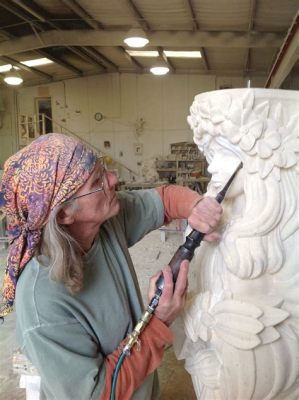 Working Stone: An Introduction to Sculpture Carving Techniques for Beginners - A Comprehensive Guide to Unleashing Your Inner Michelangelo!